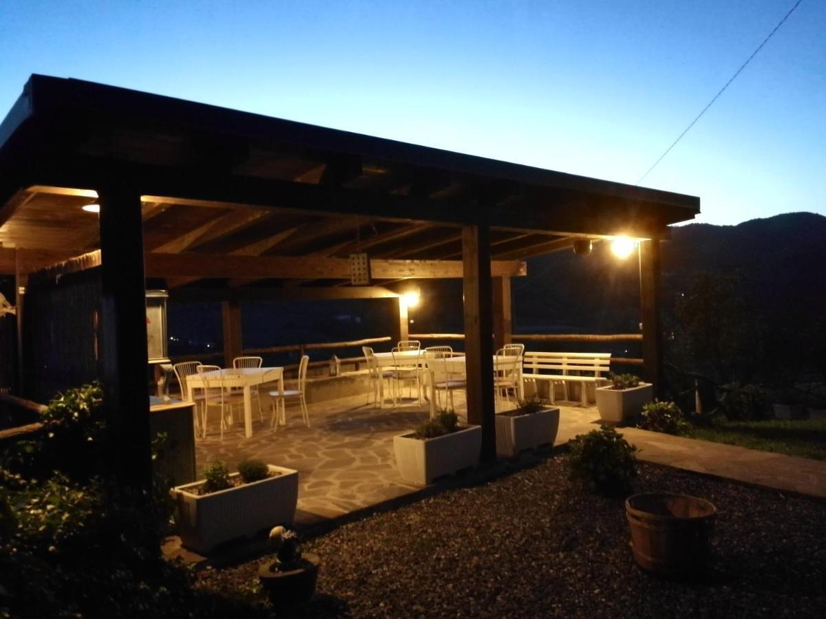 Tenuta Monteoliveto - Family Cottage - Agriturismo Nelle Langhe Vesime Buitenkant foto
